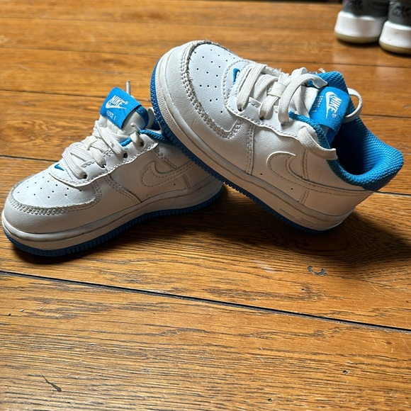 Nike Air Force 1 size 6.5 toddler - Picture 2 of 9